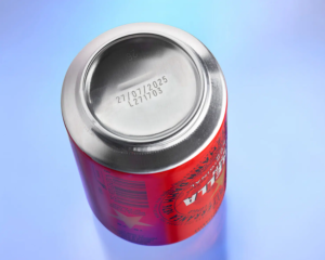 Bottom of a can of Estrella